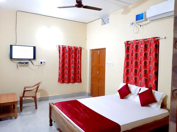 Goroomgo Maa Ugratara Lodge Puri En Puri Hotels