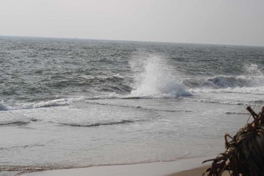 Saprin Beach in Uswetakeiyawa  Hotel Rates & Reviews on Orbitz