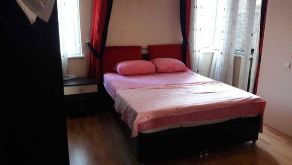 3 Schlafzimmer, Bügeleisen/Bügelbrett, Internetzugang, Bettwäsche
