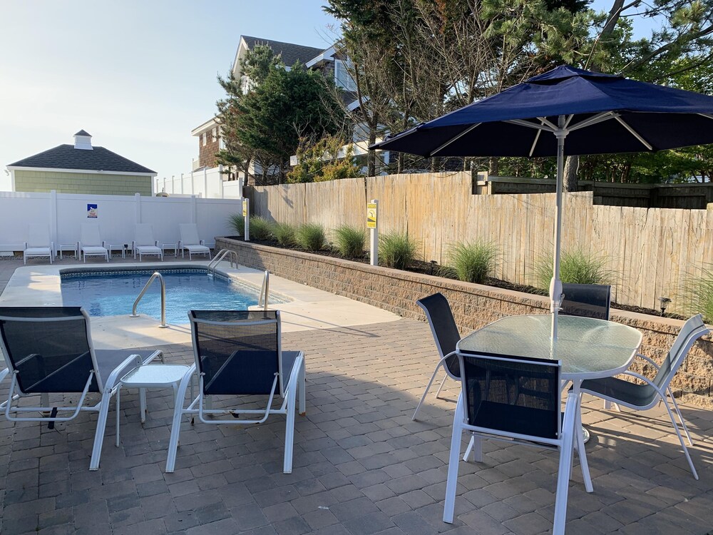 Cape May/Villas Luxury Bay Front-Heated Pool-Linens Provided