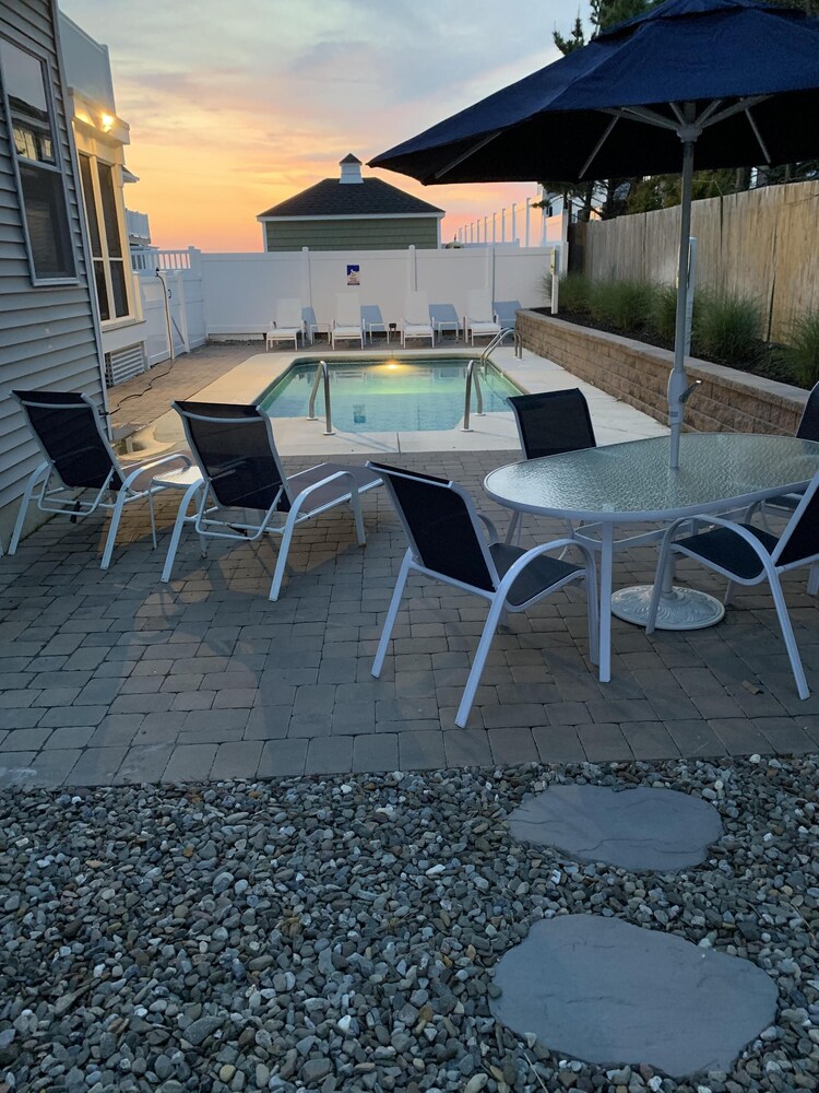 Cape May/Villas Luxury Bay Front-Heated Pool-Linens Provided