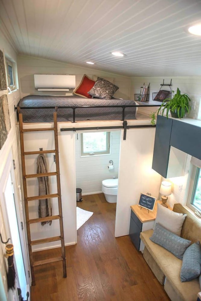 “Montana Escape“ Tiny House in Waco12 min. to Magnolia and Baylor