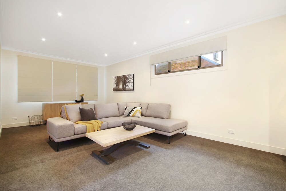 22 Riverside