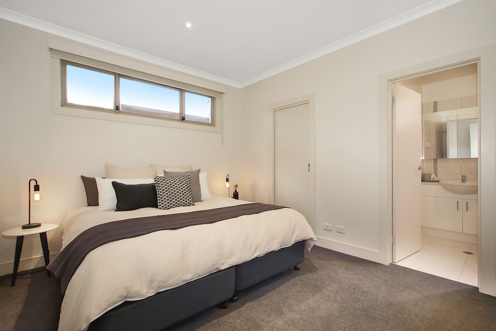22 Riverside