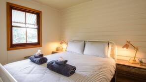10 bedrooms, Egyptian cotton sheets, premium bedding