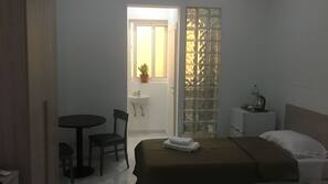 Minibar, iron/ironing board, free WiFi, linens