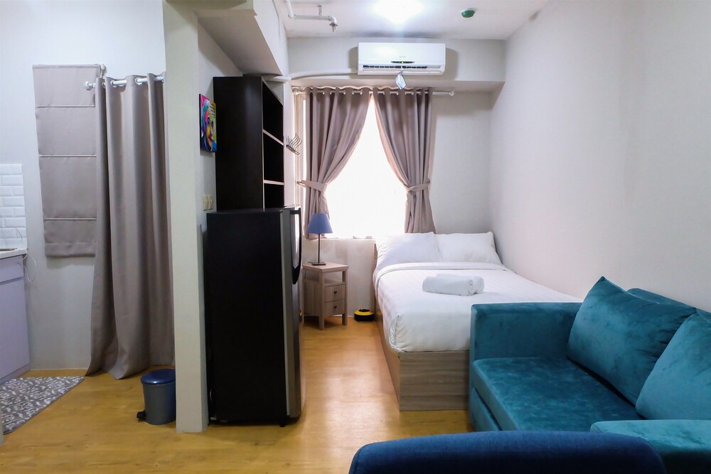 Spacious Pool View Menteng Square Apartment Jakarta Idn