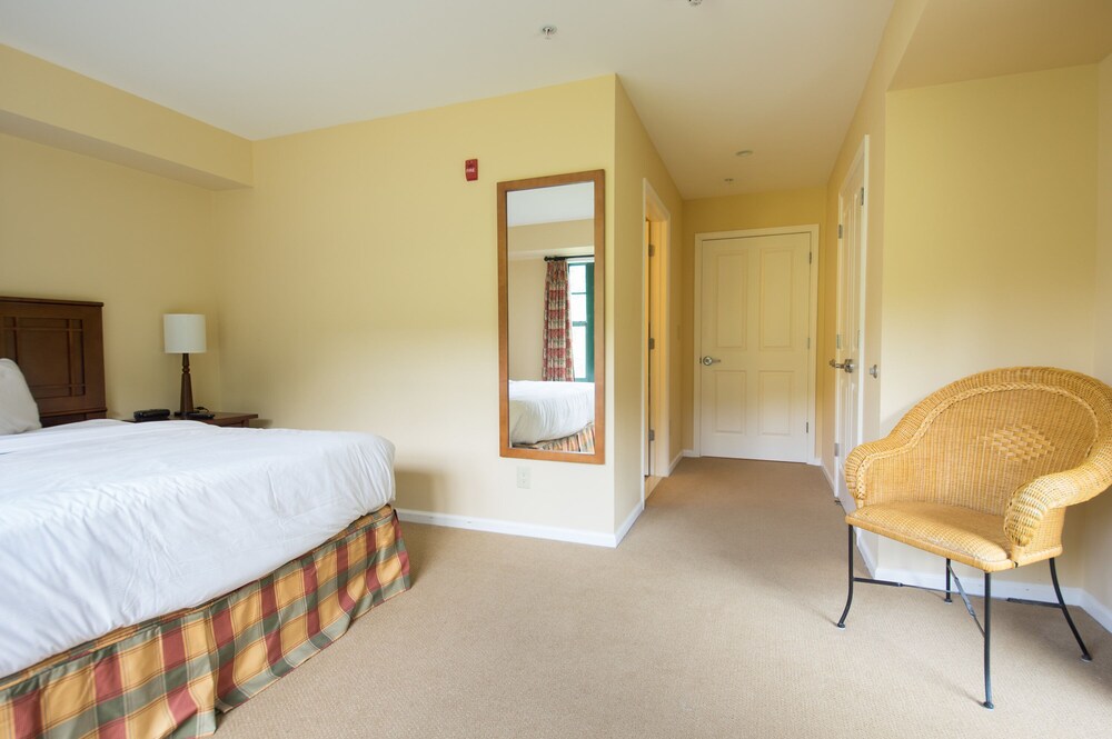 2 Bedroom 2 Bath Hotel Condo at Mountain Creek Resort, Vernon Room