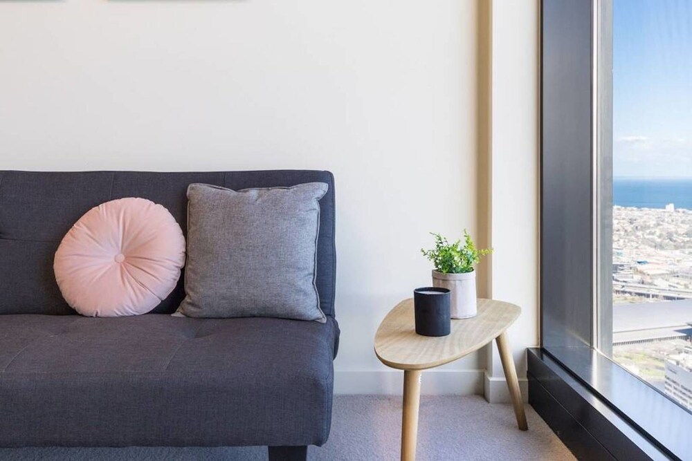 DreamHost Apartments at Collins