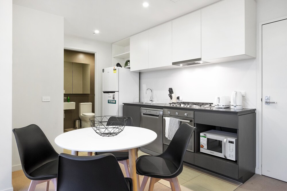 DreamHost Apartments at Collins