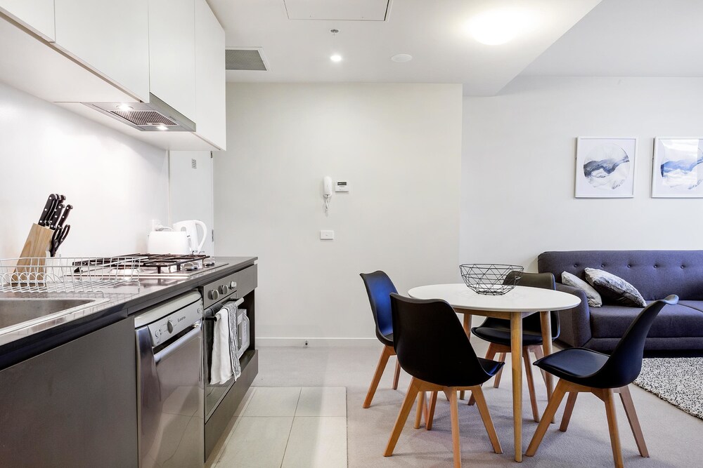 DreamHost Apartments at Collins