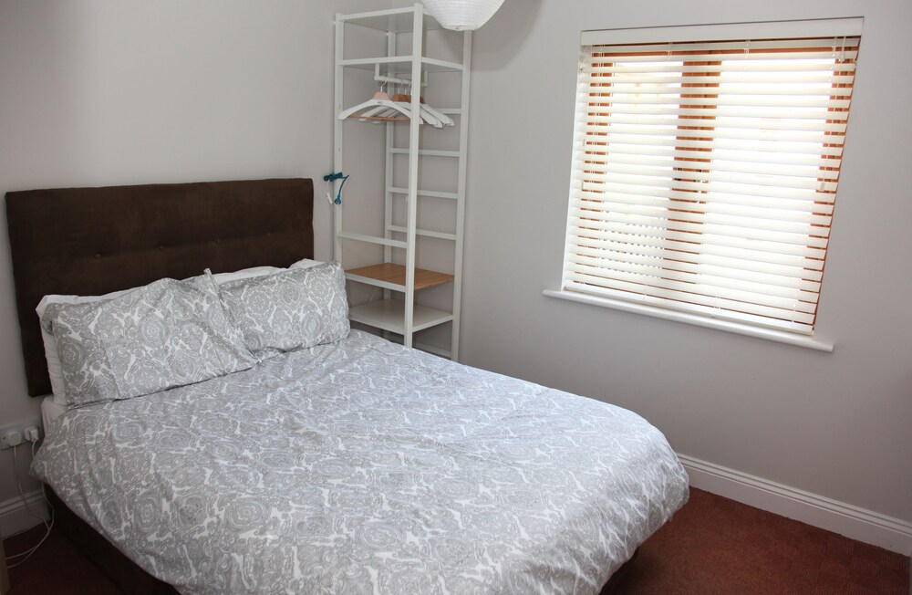 Greenbank Apartments Rooms, Reviews & Deals (Waterford, IRL) Wotif