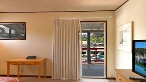 Iron/ironing board, free WiFi