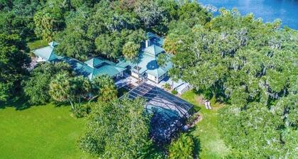 Riverbend Retreat