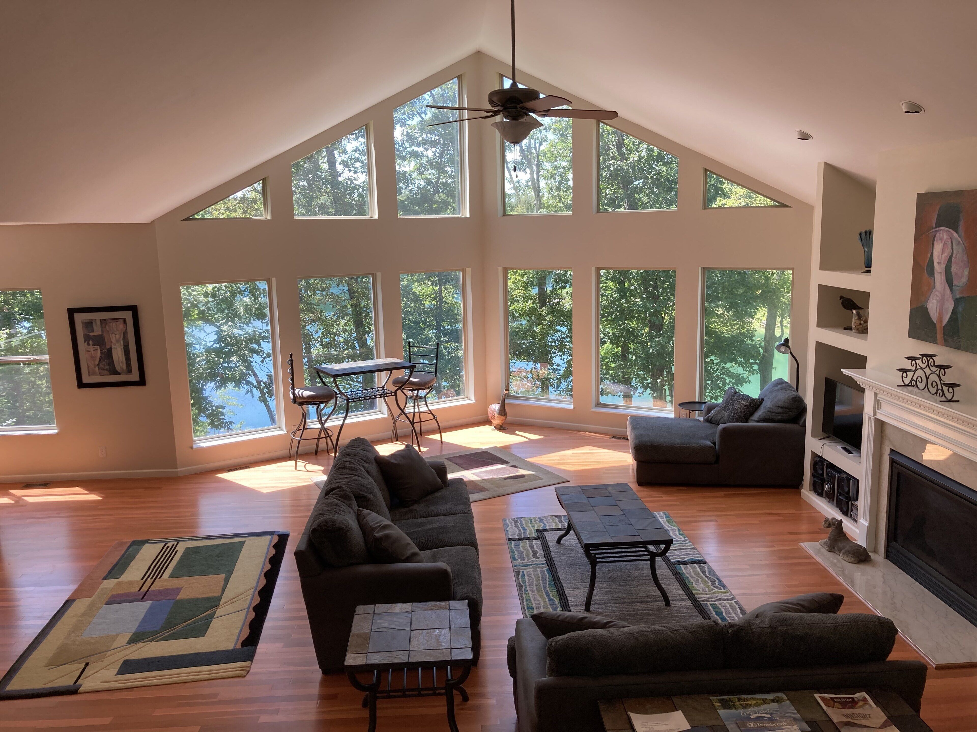 Spectacular Innsbrook House on Lake Alpine in Warrenton, United States
