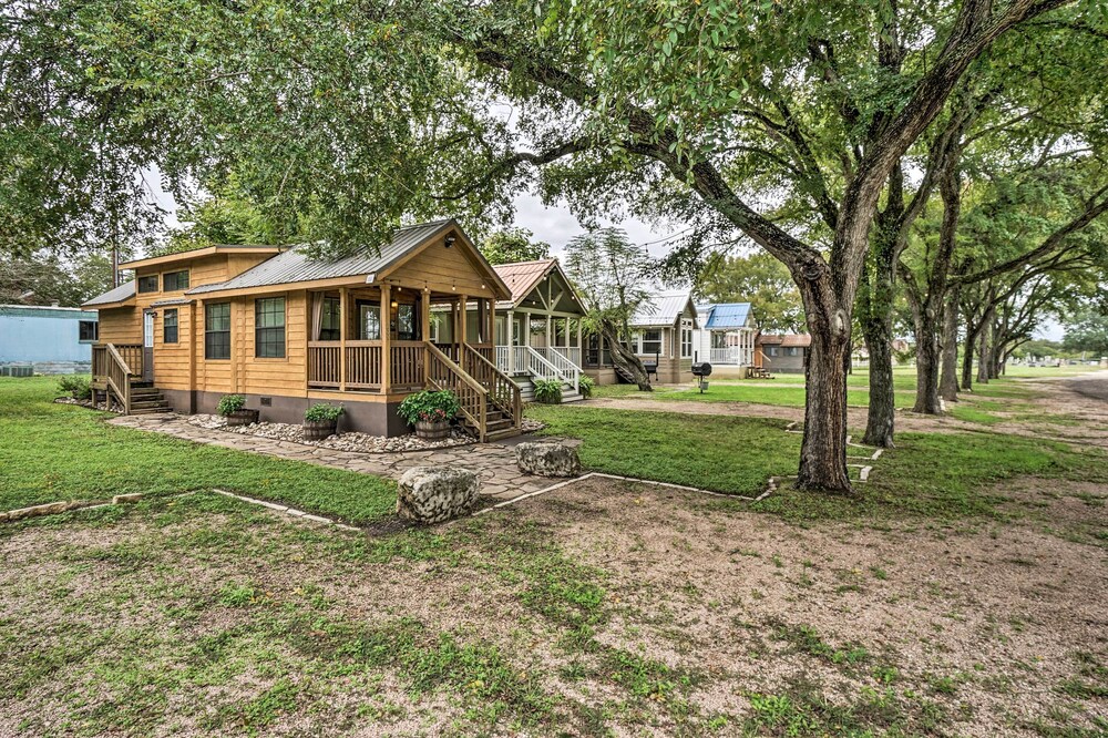 Hip Cabin w/ Deck by San Marcos River!, Martindale Room Prices & Reviews Travelocity