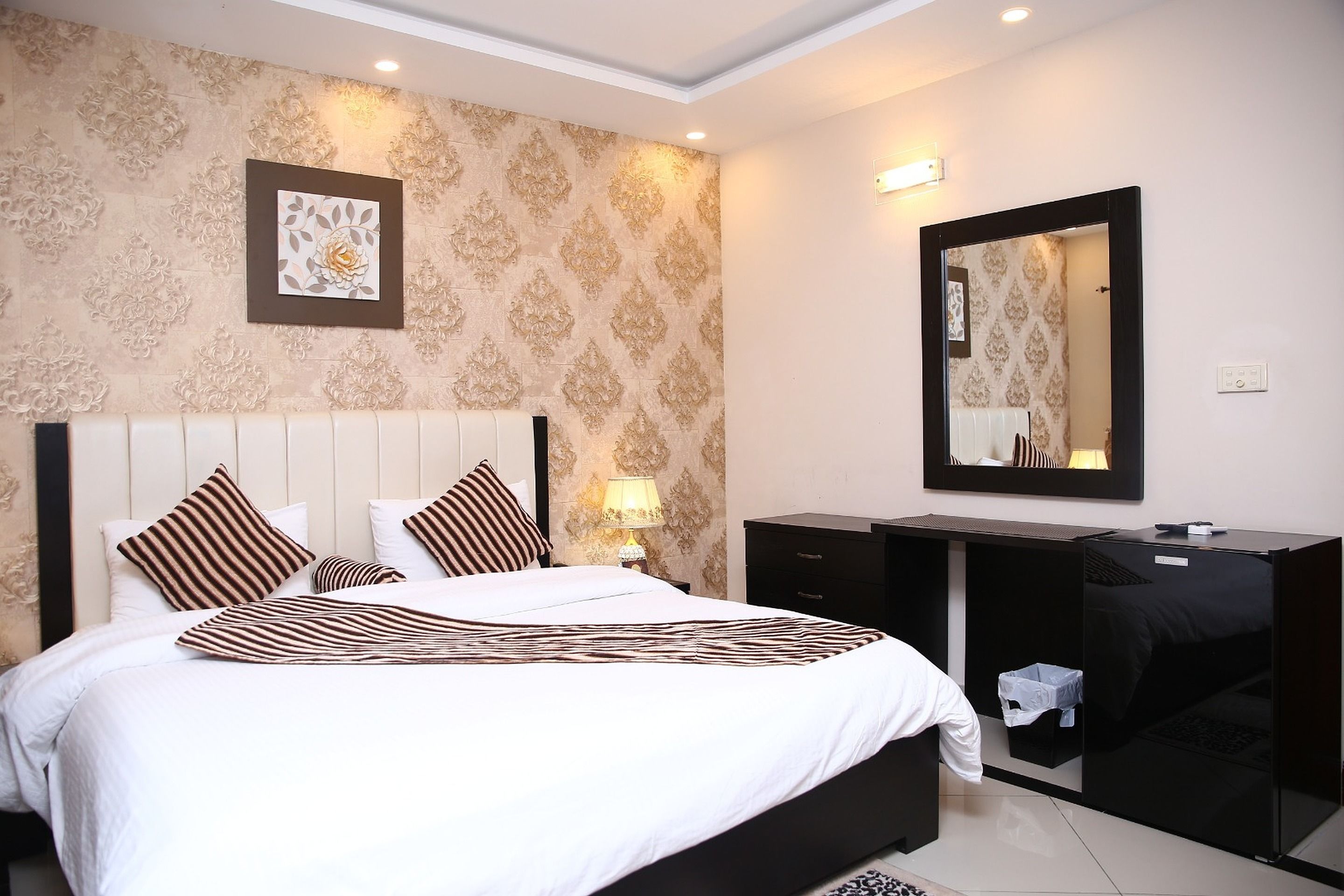 サファリ クラブ 3 バーリア タウン 口コミ 部屋写真 料金 お得情報 エクスペディア