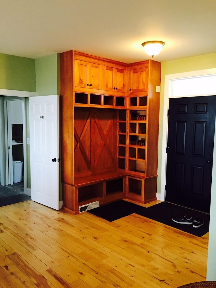 Unique Family Rental on Lake Champlain, NY! "Life is Good" Clinton