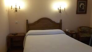 Desk, free WiFi, linens