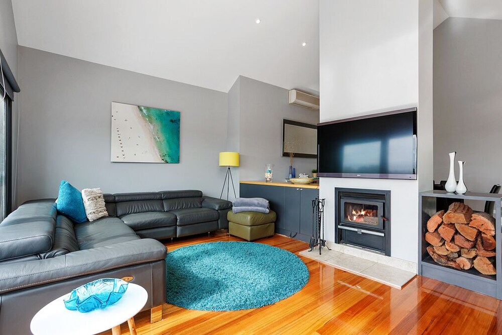 Maggie's Place - Ocean Views, Conveniently Located to Rye Front Beach