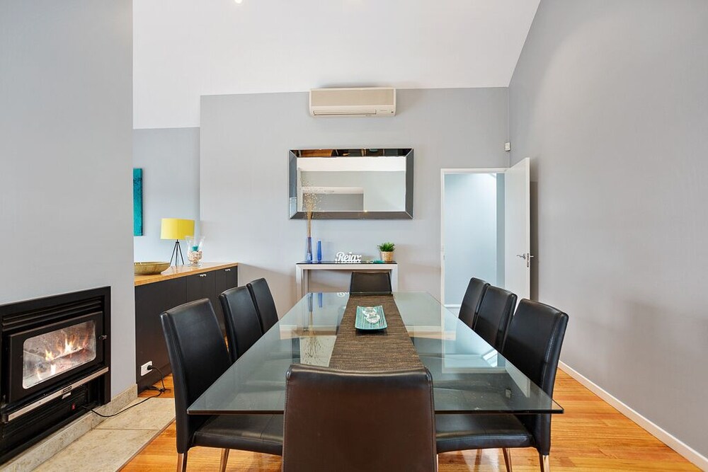 Maggie's Place - Ocean Views, Conveniently Located to Rye Front Beach