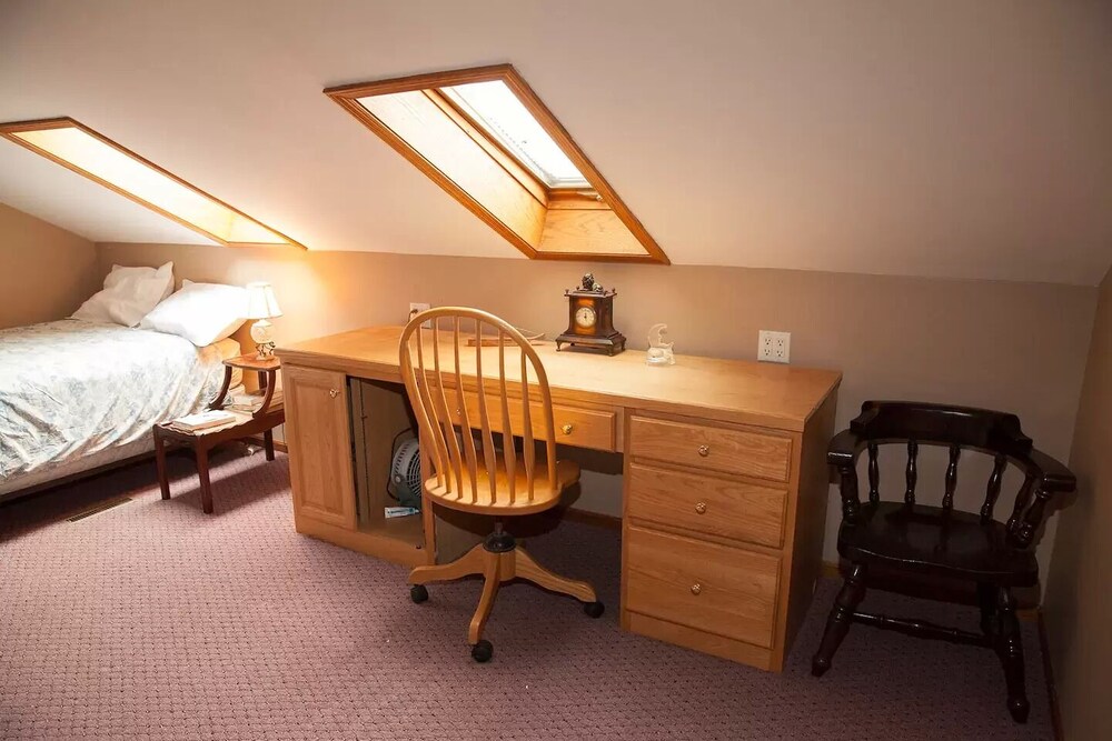 Innisfree Farms Estate House near Oglebay Park Deals & Reviews