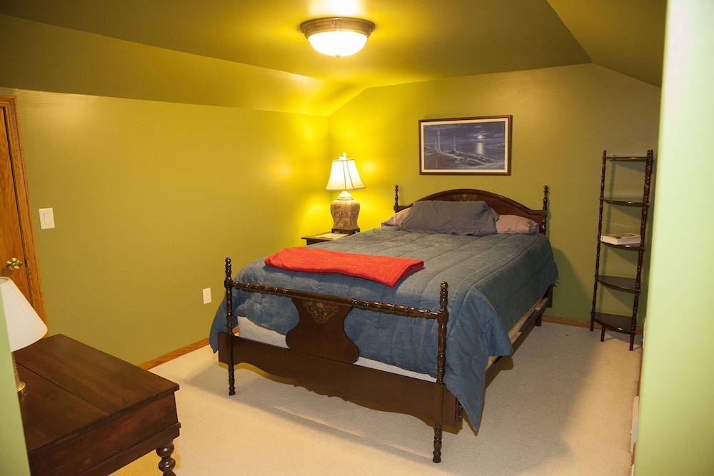 Innisfree Farms Estate House near Oglebay Park Deals & Reviews