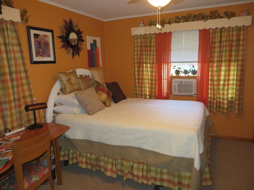 LA CASITA Charm/Privacy, Stunning Patio, pet friendly Bisbee Vrbo