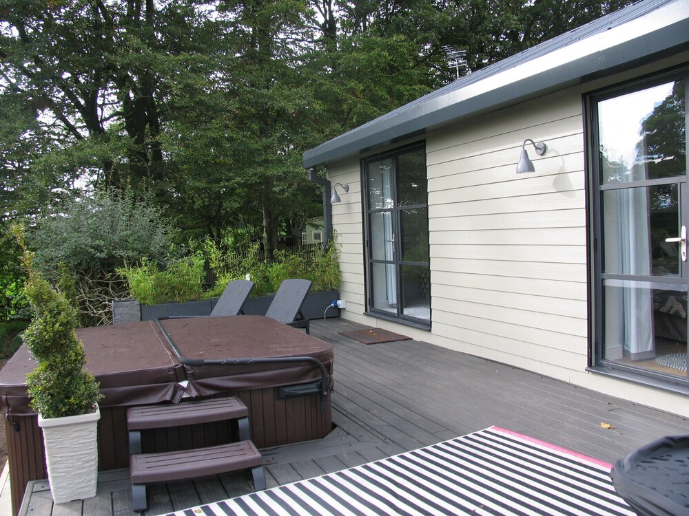 hot tub dog friendly yorkshire