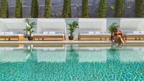 Outdoor pool, pool loungers