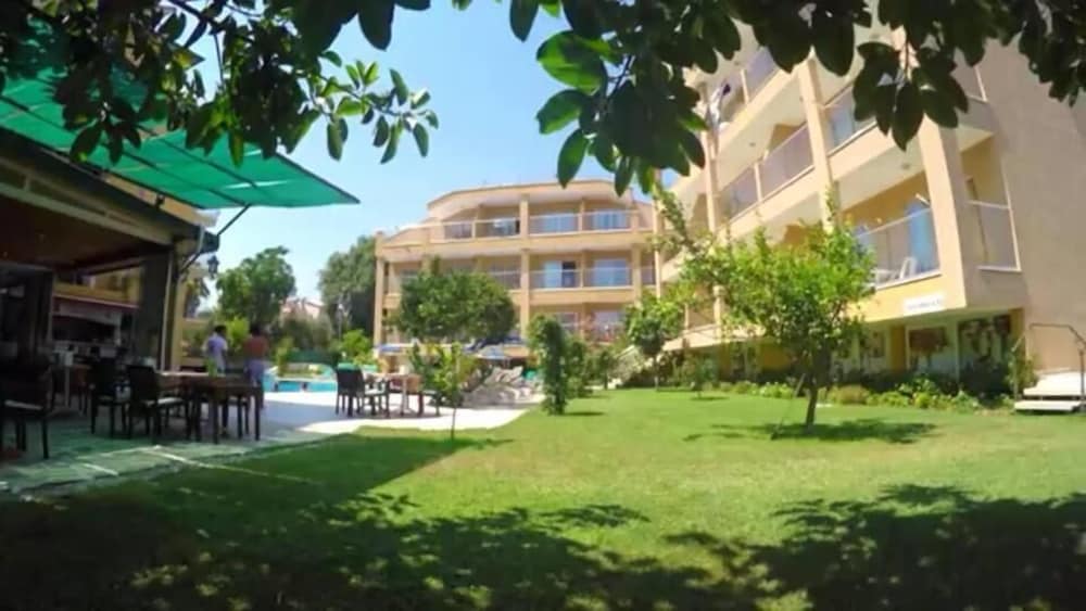 Photo - Begonville Apart Hotel