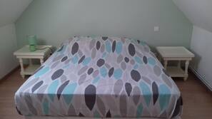 2 bedrooms, individually decorated, individually furnished
