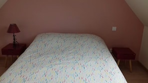 2 bedrooms, individually decorated, individually furnished