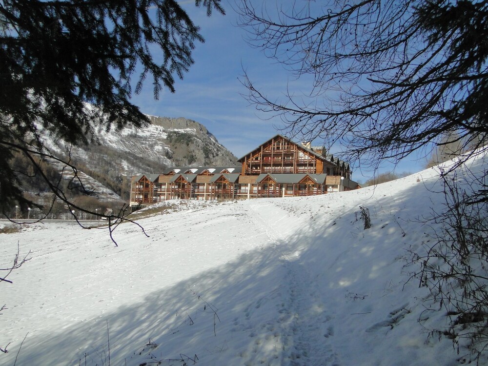 joli duplex squash hammac piscine in valloire hotel hammac