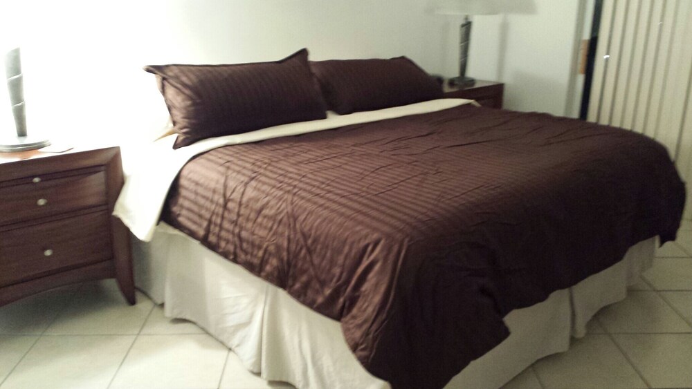 Beach Place At Marina Village Luxury Condo Open Intra