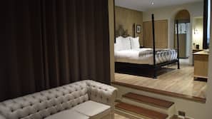 Minibar, in-room safe, free WiFi, wheelchair access