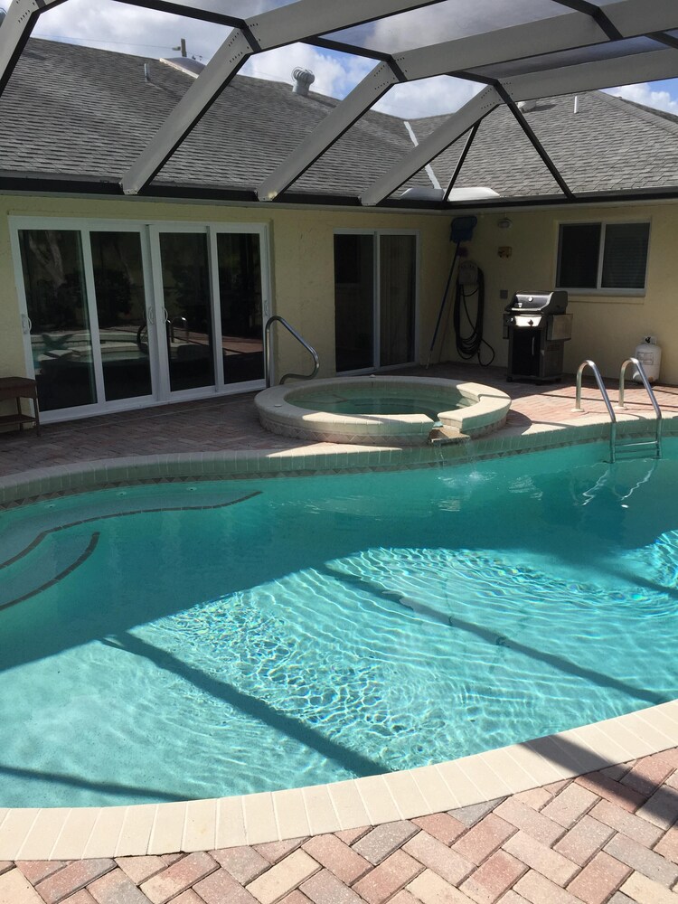 Heated Pool/Spa Home Punta Gorda, Deep Creek, Florida in Punta Gorda
