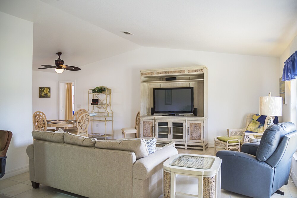 Heated Pool/Spa Home Punta Gorda, Deep Creek, Florida in Punta Gorda