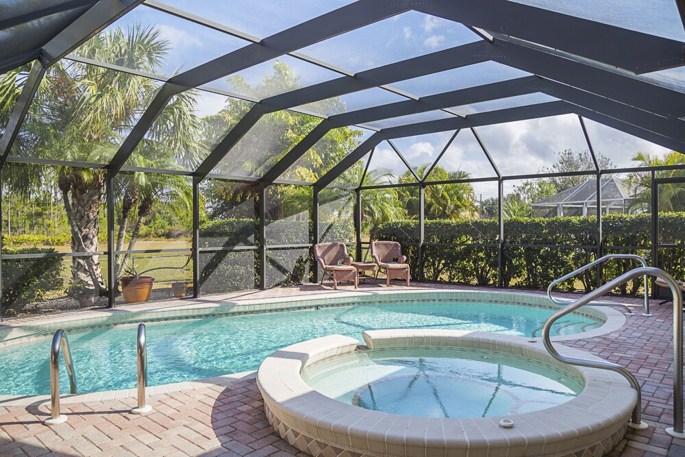 Heated Pool/Spa Home Punta Gorda, Deep Creek, Florida in Punta Gorda