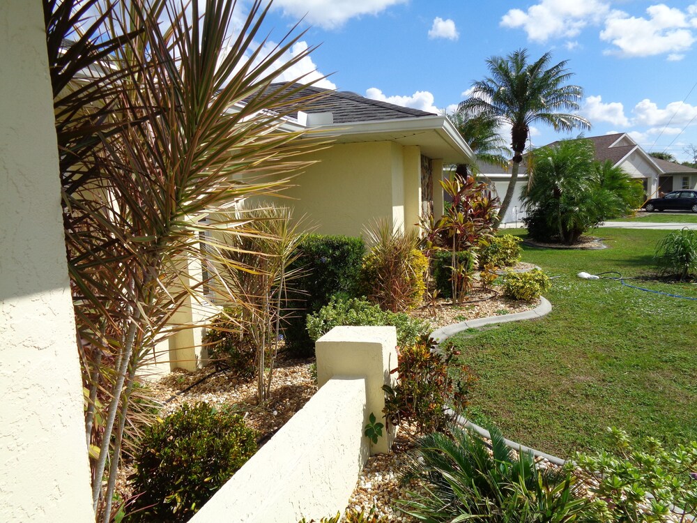 Heated Pool/Spa Home Punta Gorda, Deep Creek, Florida in Punta Gorda