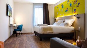 Premium bedding, iron/ironing board, free WiFi, linens
