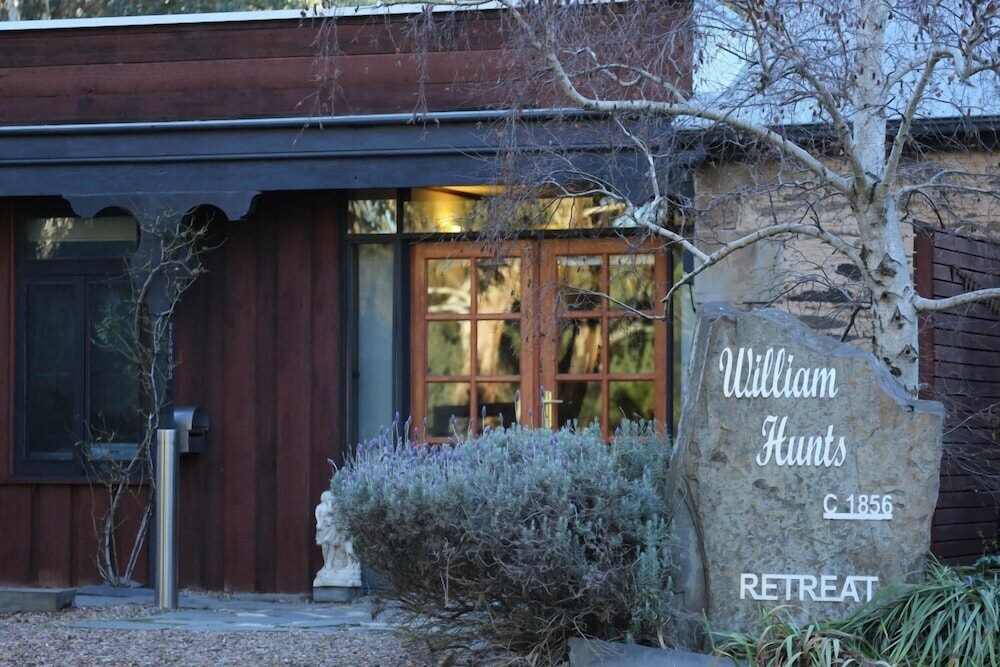 Redwood Studio - Adults Only