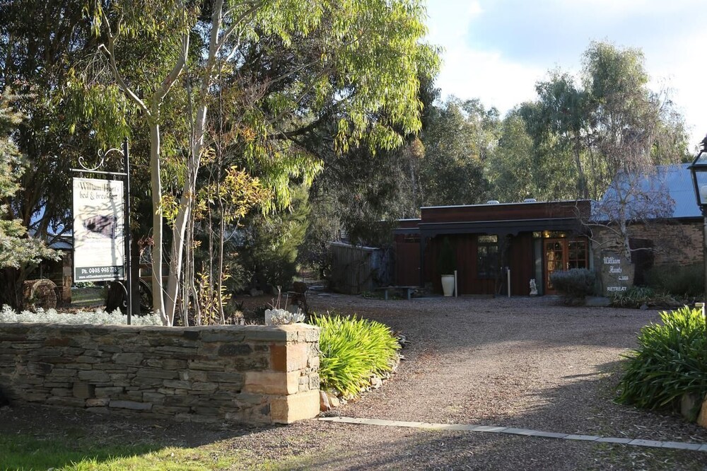 Redwood Studio - Adults Only
