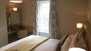 Blackout curtains, free WiFi, linens