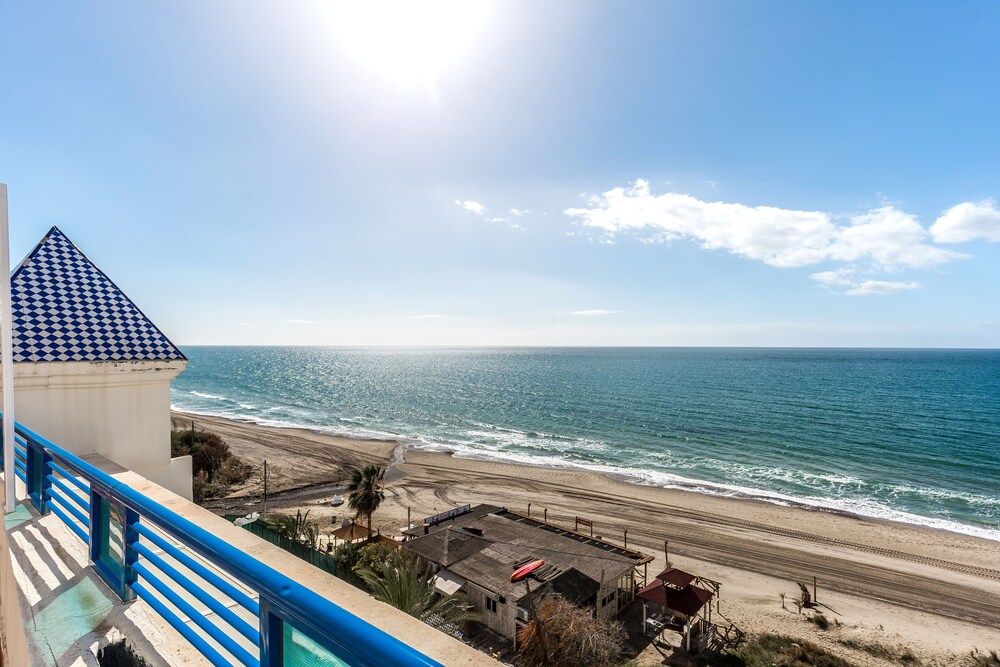 Horizon View Beautiful Apt With Sea Views In Edif Banana