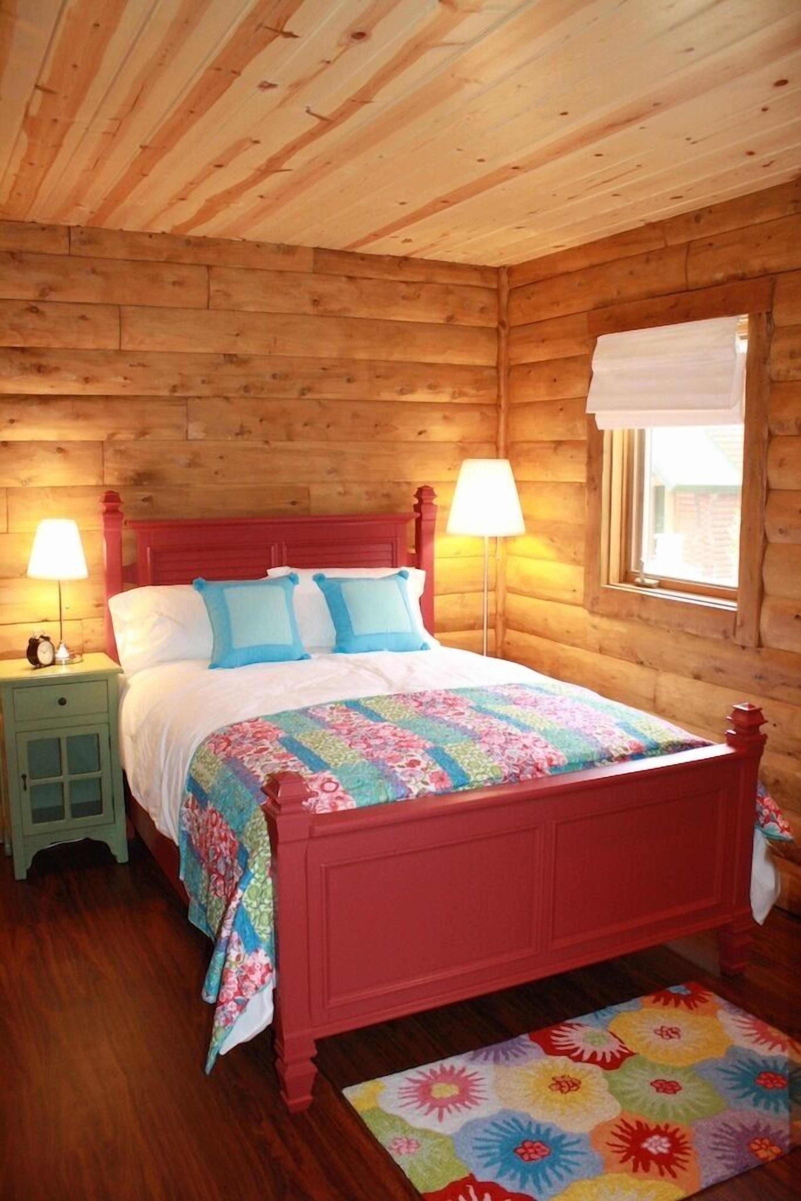 Cozy Mountain Cabin in Boyne Michigan in Petoskey, United States