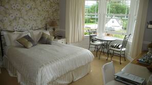 Free WiFi, linens, wheelchair access