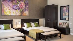 Free WiFi, linens