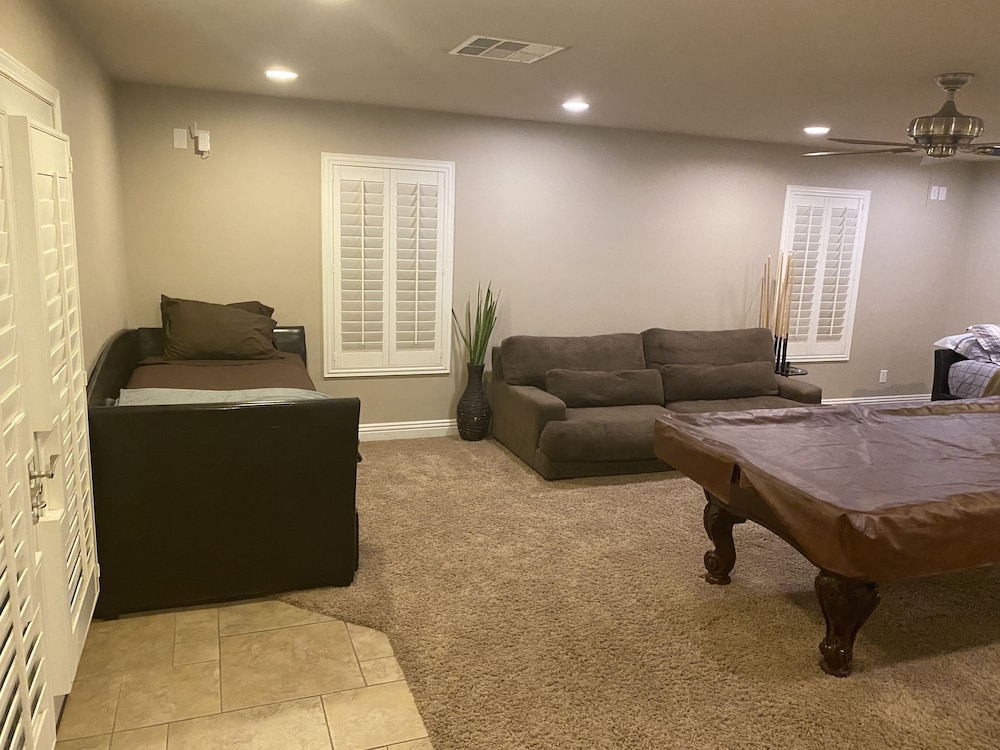 Lake Mead just around the corner