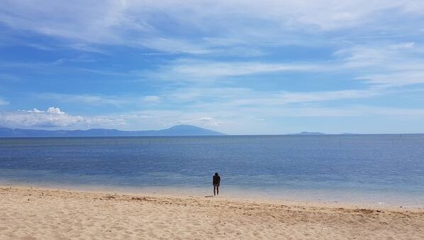 Beach nearby, snorkeling, fishing